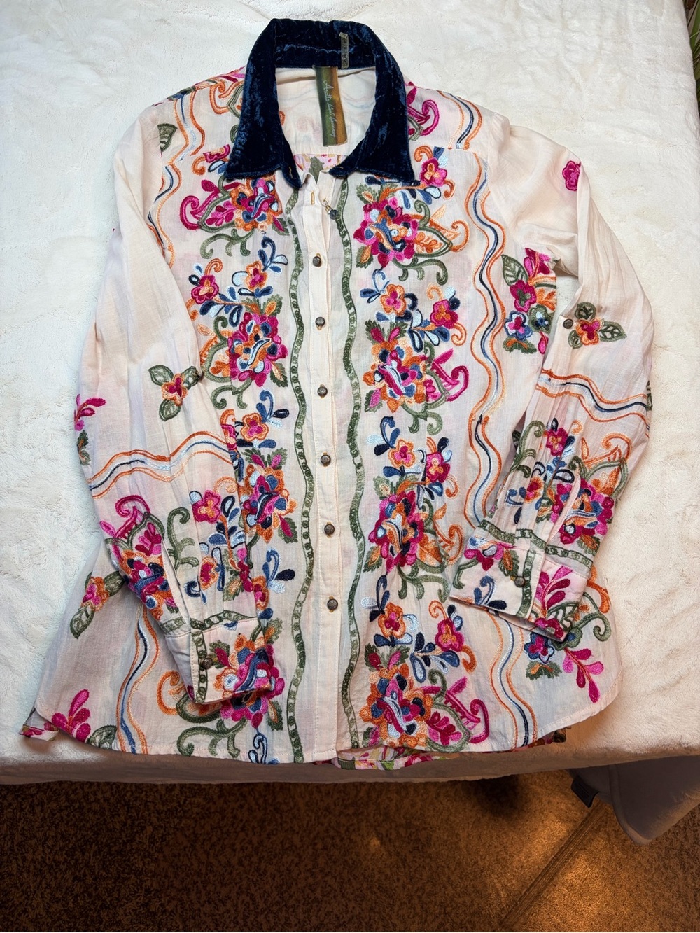Aratta Silent Gourney, Women's Button Up Blouse Ivory Floral Embroidered Size XS